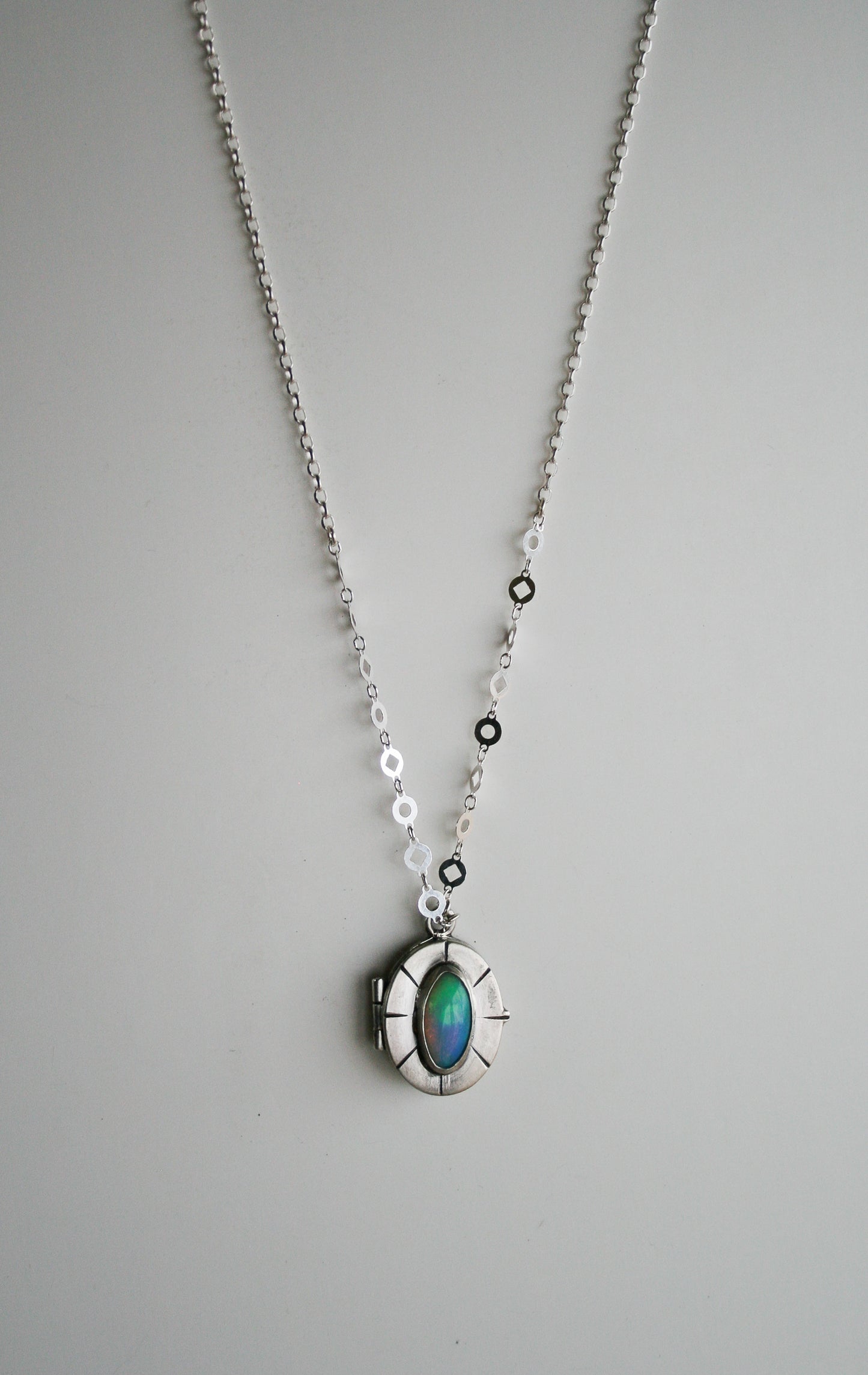 Opal Locket E
