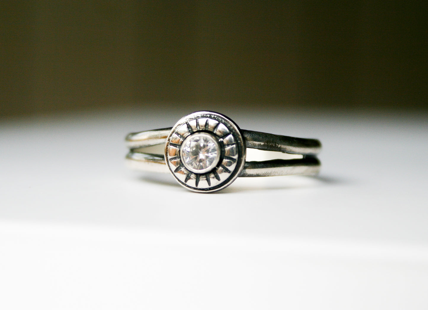 Size 13 | Split Band, White Sapphire Ring
