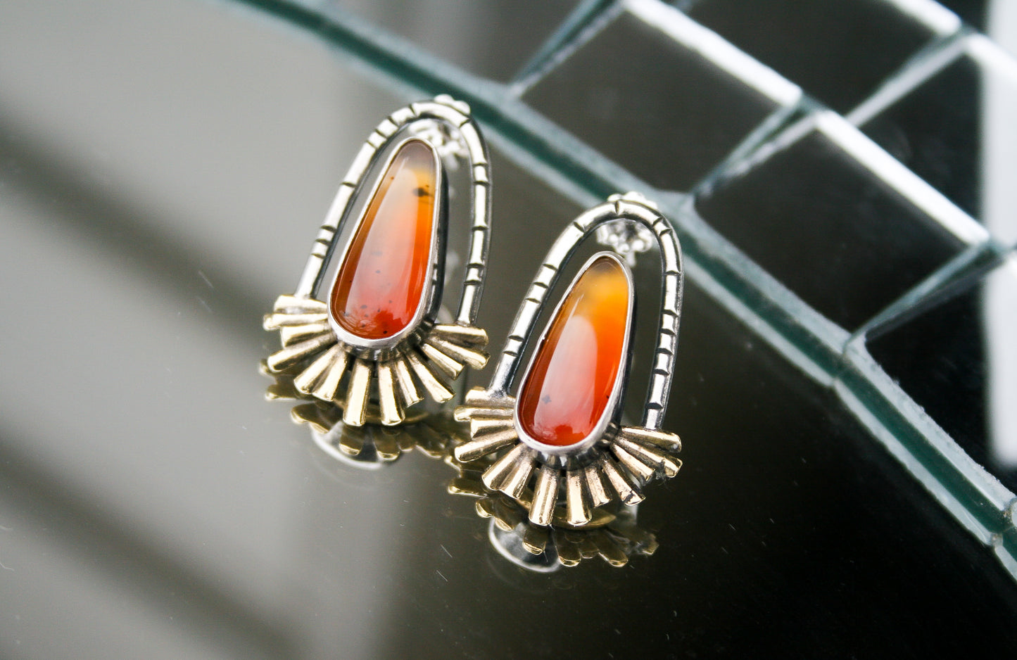 MT Agate Sunburst Posts