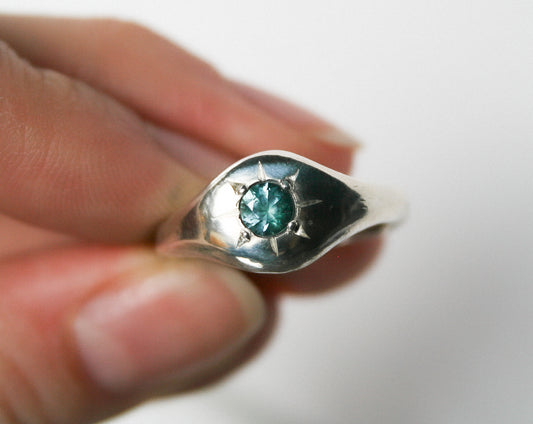 Size 6.5 | Signet, Montana Sapphire