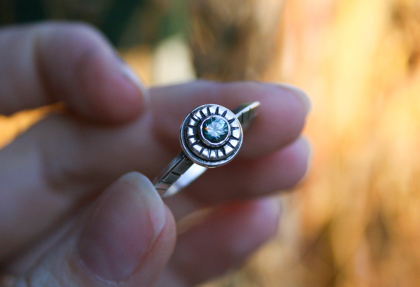 Size 9 | Triangle Band MT Sapphire Ring