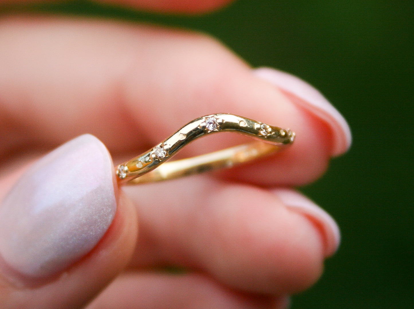 "Safekept" Contour Band | Gold