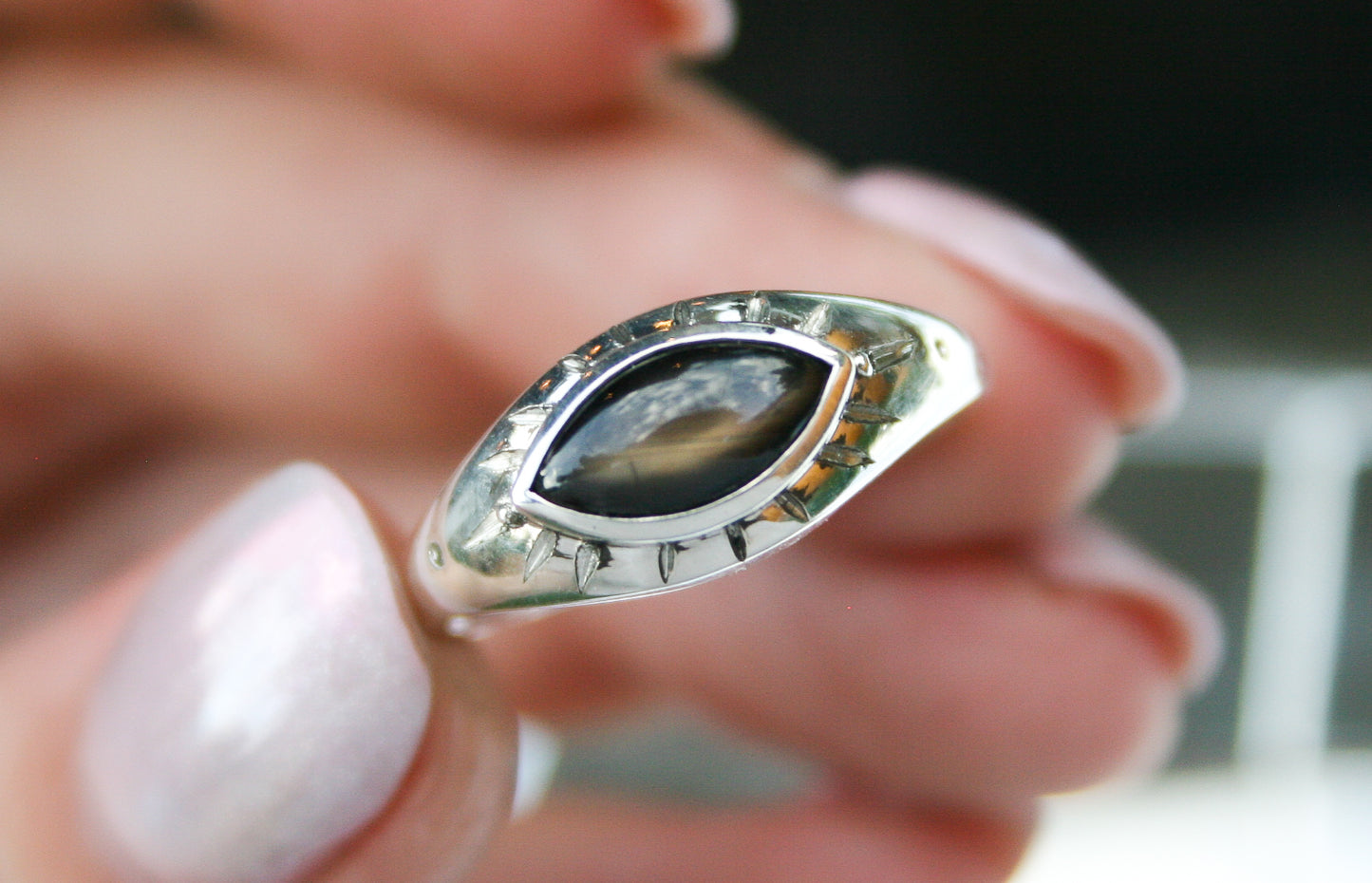 "I am Divine" Signet