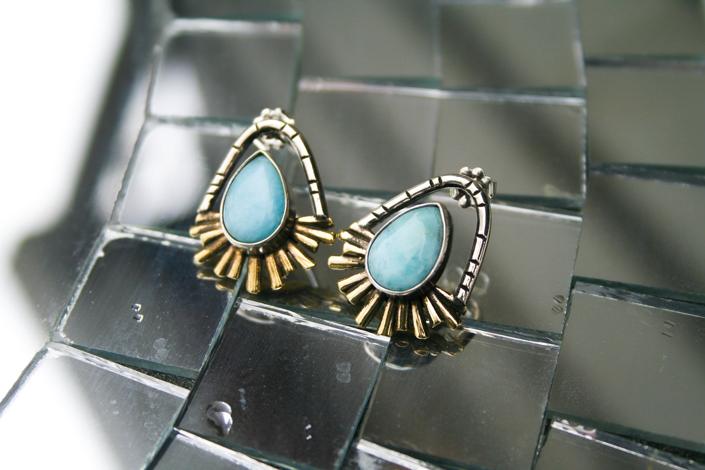 Larimar Sunburst Posts