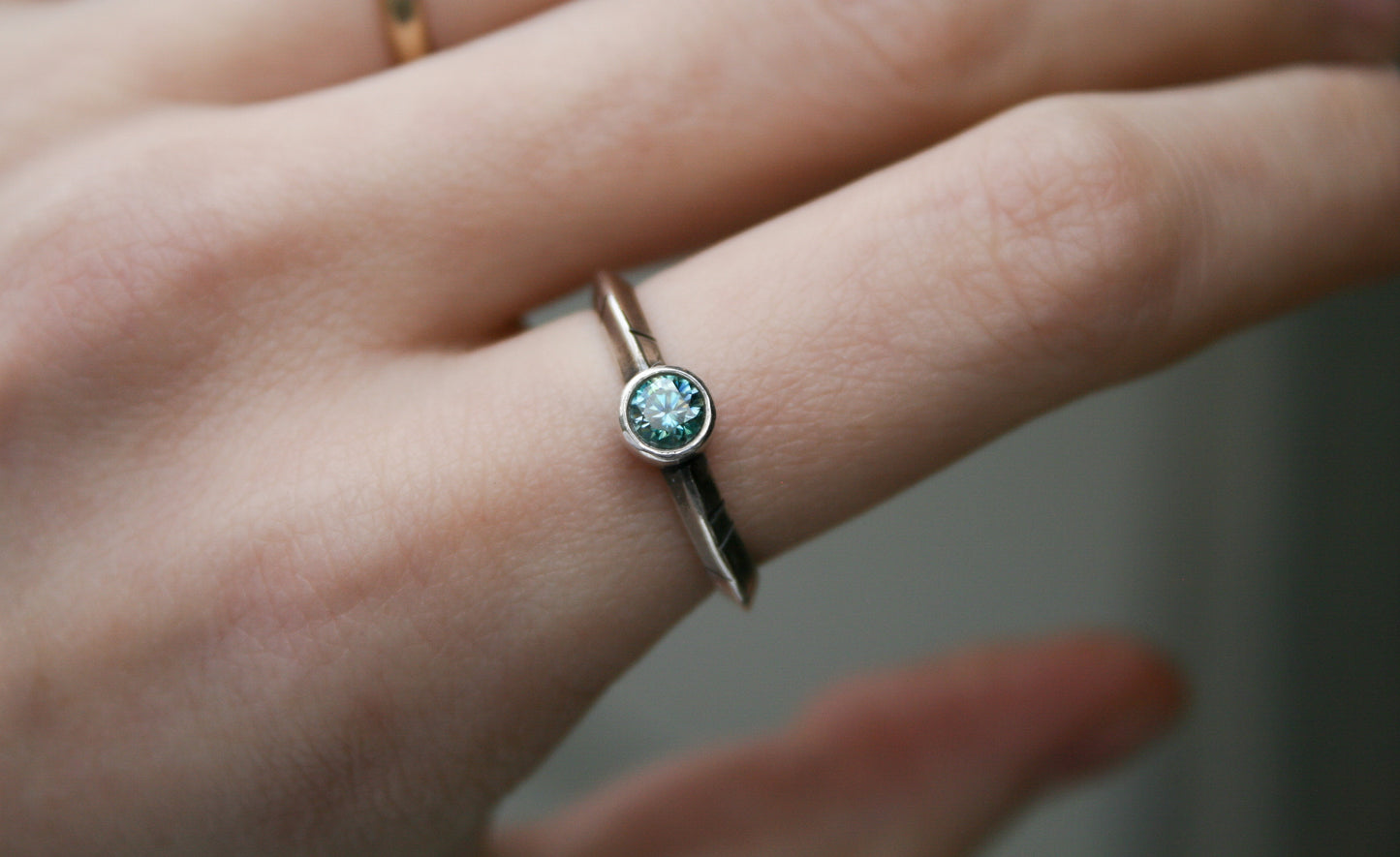 Size 7 1/2 | Teal Moissanite Ring